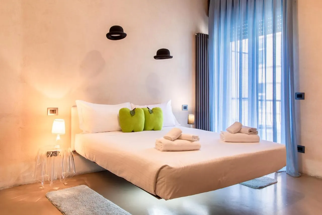 Suite Porta Nuova Self Check-In Parking Request Verona